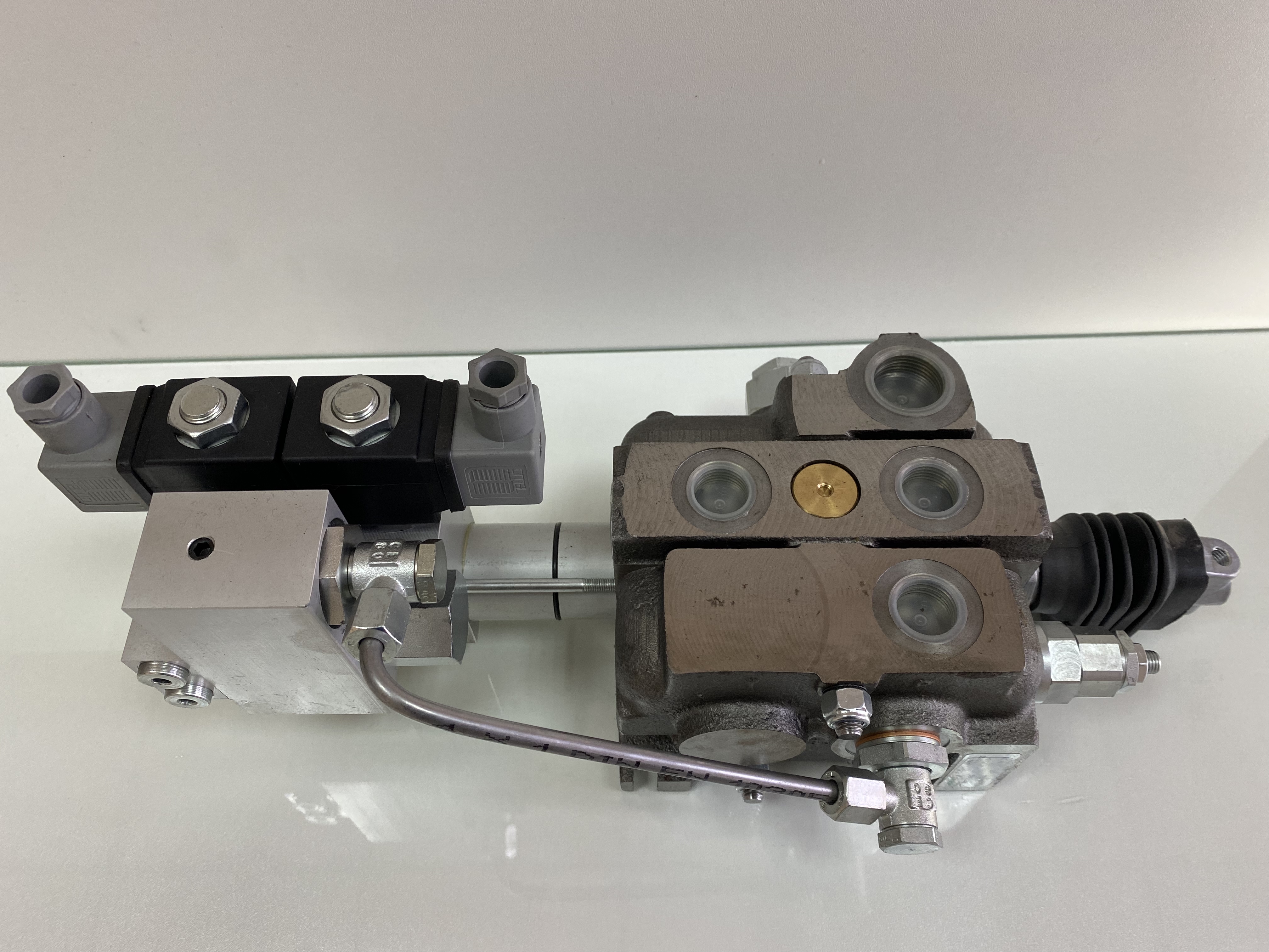 Гидрораспределитель VD8A/D/U8G