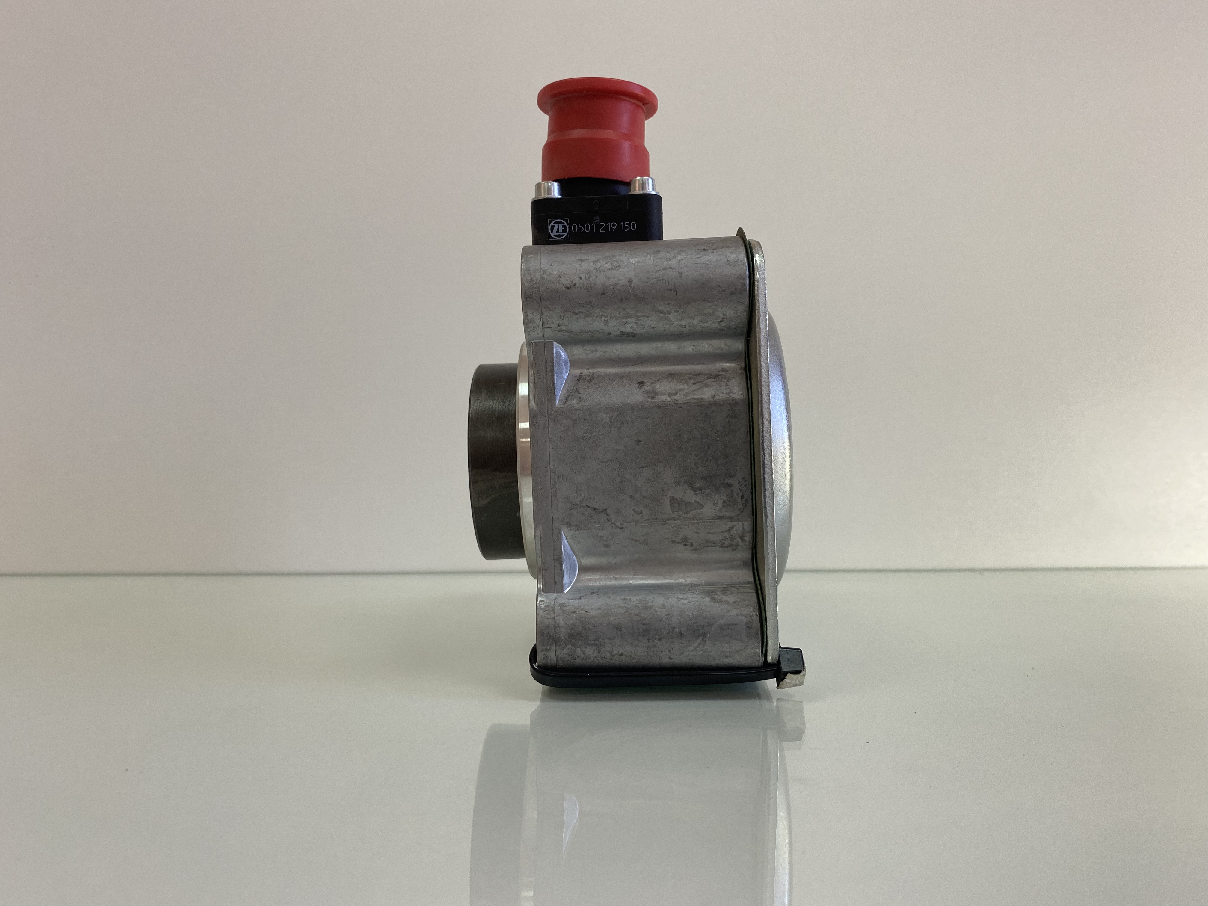 Коробка отбора мощности КПП ZF NH/1C 6090 012 022